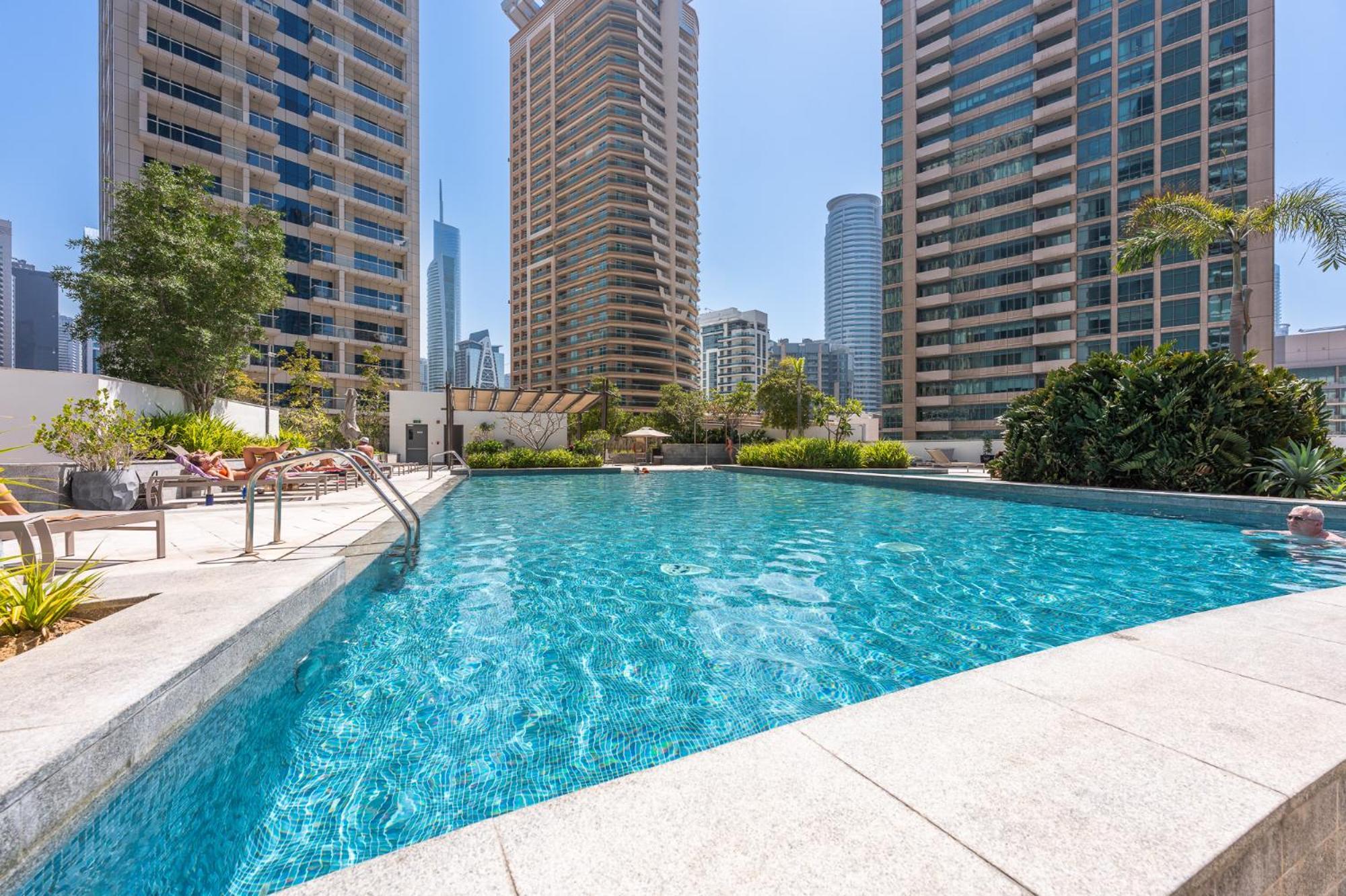 Contemporary 2-bedroom In Silverene Apartment Dubai