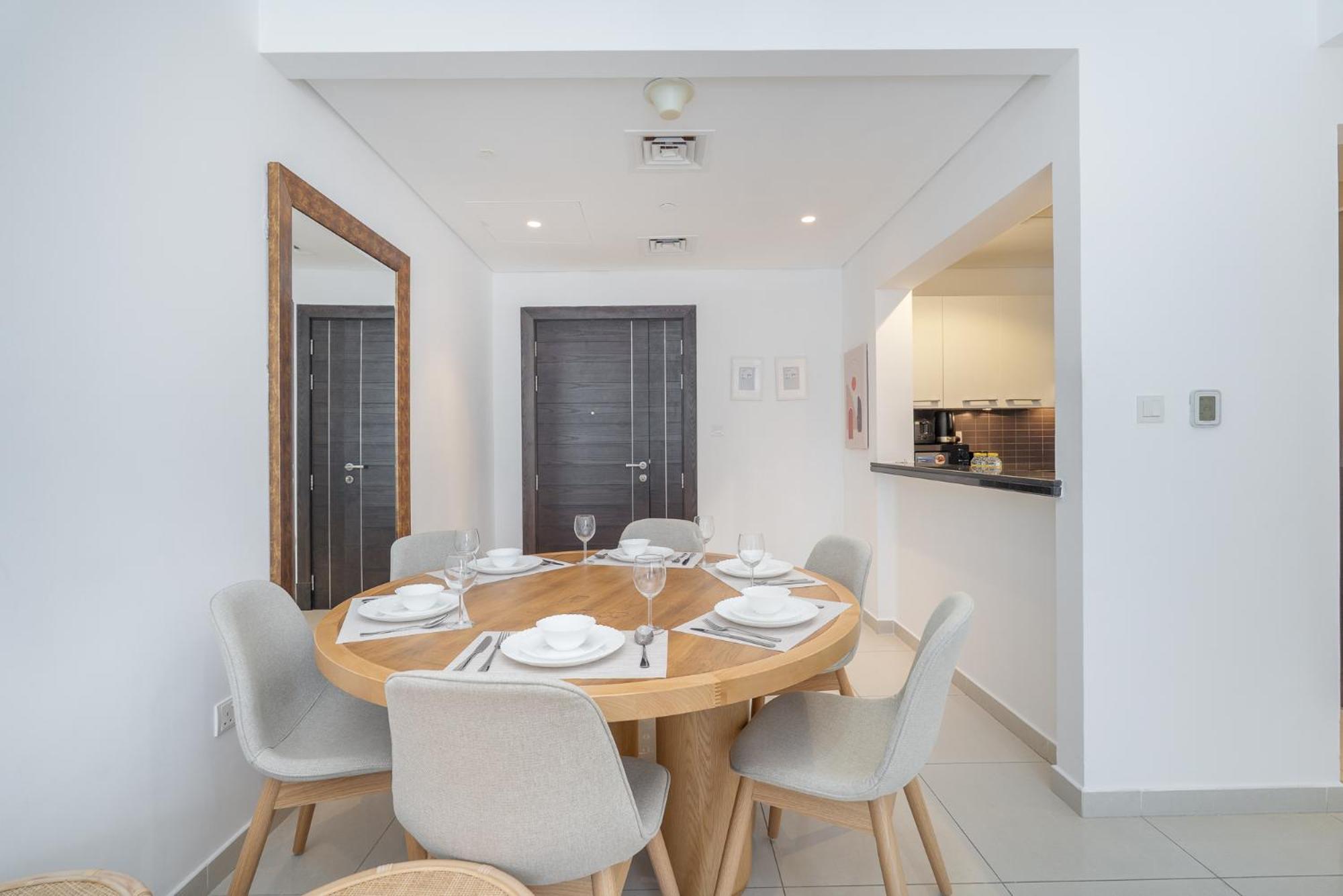 Apartment Contemporary 2-bedroom In Silverene *