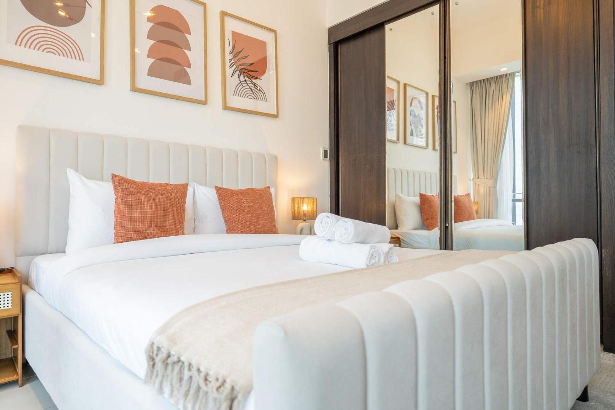 Contemporary 2-bedroom In Silverene Dubai